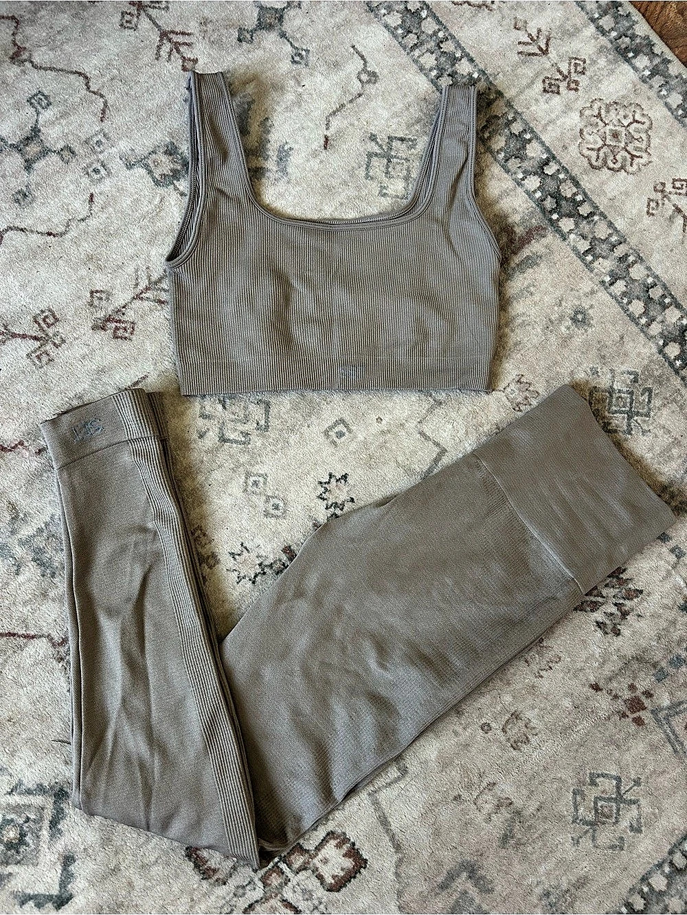 SET Active Sculptflex set in Taupe